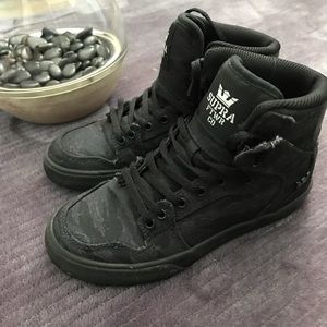 SUPRA Black booties, kids size 1